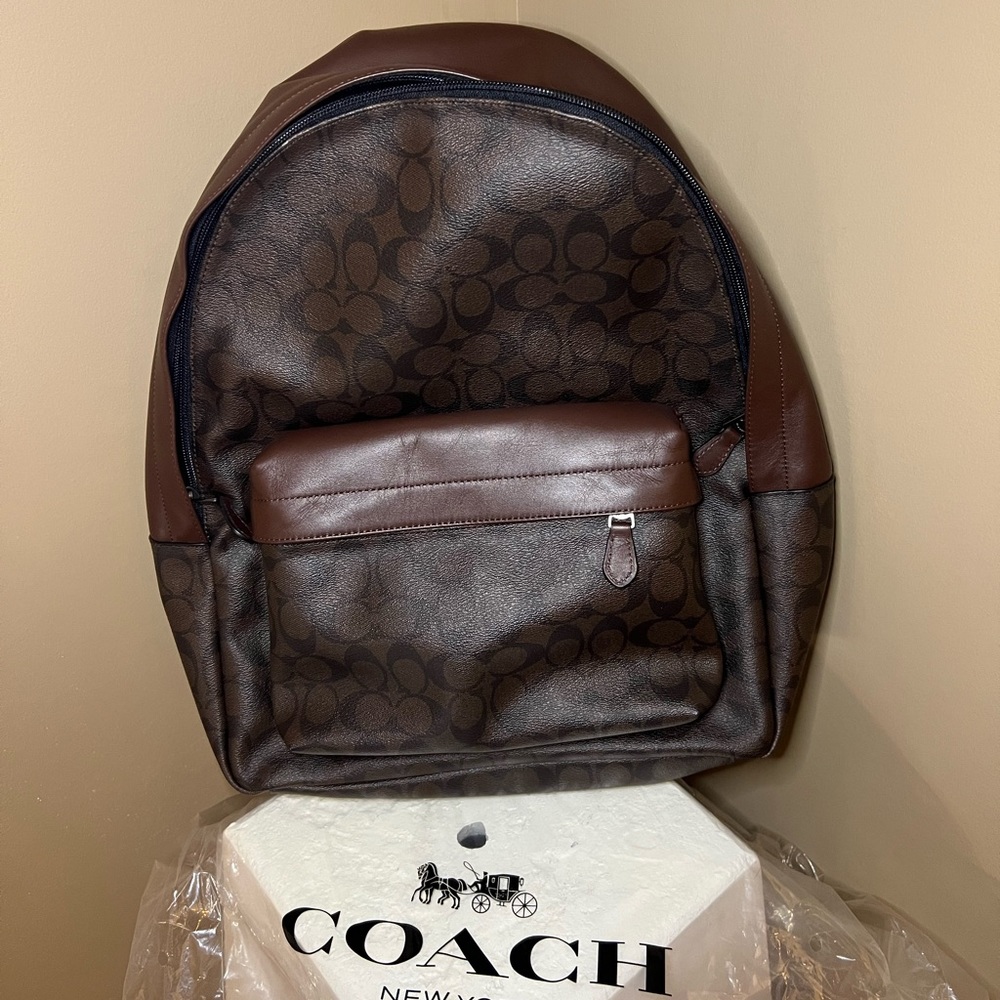 Coach Mens Backpack In Signature Canvas. (Pre-Loved only used once.)